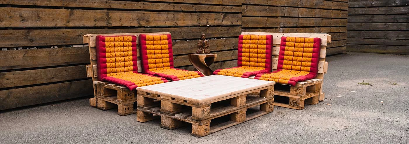 Ontspannen Terras Oase: Creëer je Lounge met livasia Kussens Ontspannen Terras Oase: Creëer je Lounge met livasia Kussens