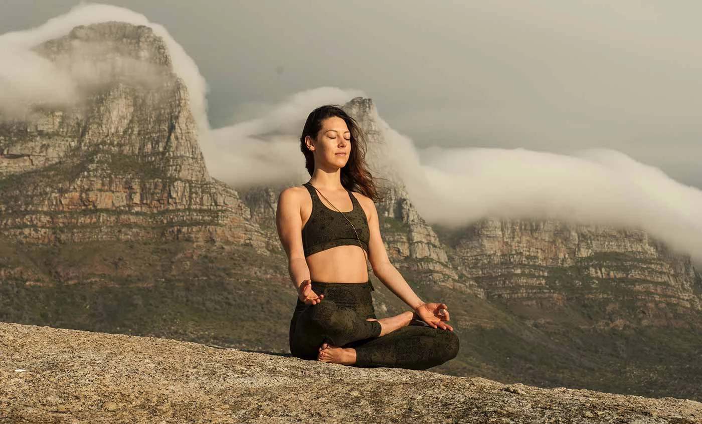 Pure Ontspanning: Yoga en Meditatie in een Aziatische Omgeving Pure Ontspanning: Yoga en Meditatie in een Aziatische Omgeving